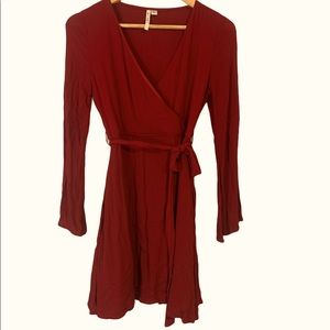 Dark red dress with waist tie